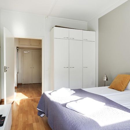 Kotimaailma Apartments Kamppi - 3Br In The Center With Key Code Helsinki Exterior photo